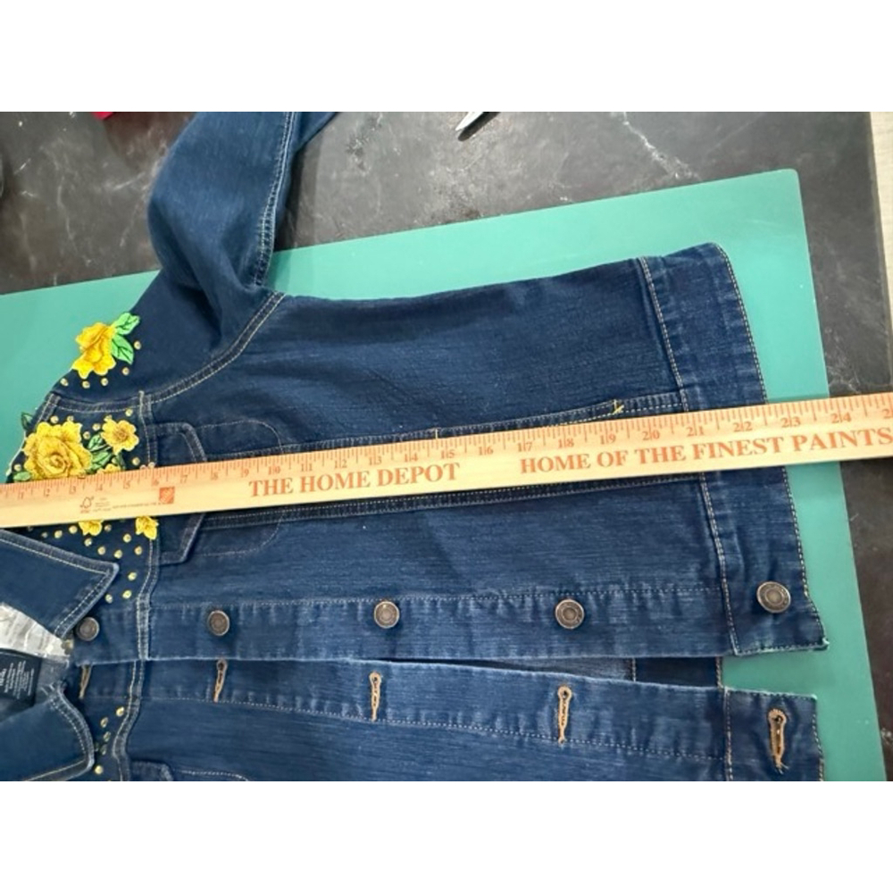 Faded Glory Blue Jean Jacket with Yellow Rose of Texas Embellishments Size L - Picture 6 of 7